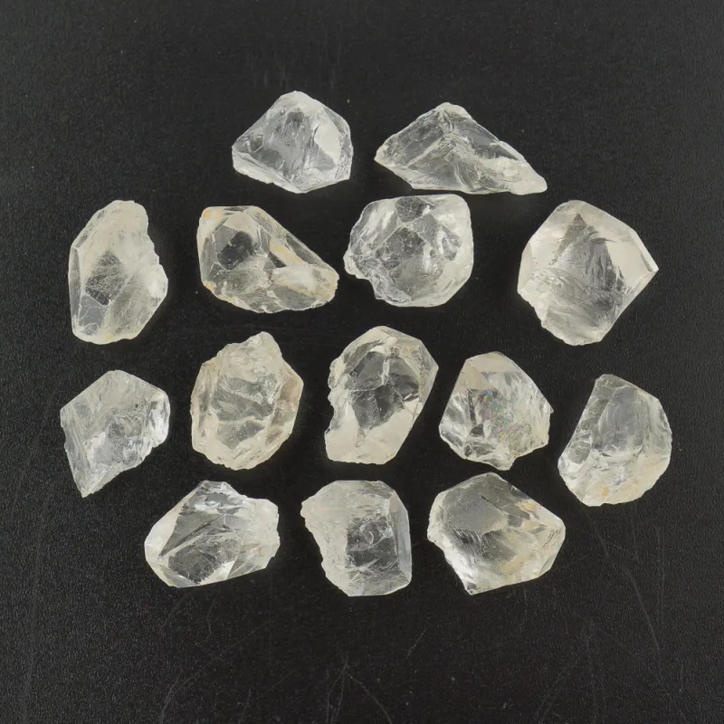 Neopracovaný kámen - křišťál 15-20g