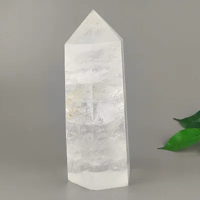 Křišťál obelisk