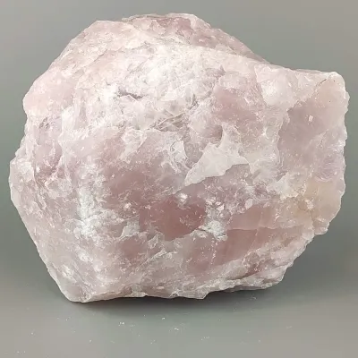 Růženín surový kámen