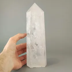 Křišťál obelisk